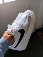 Nike Schuhe Gr 37,5 Blazer Plattform  neuwertig Niedersachsen - Wedemark Vorschau