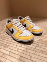 Nike Dunk low 37,5 Sneaker gelb/weiß Niedersachsen - Wedemark Vorschau