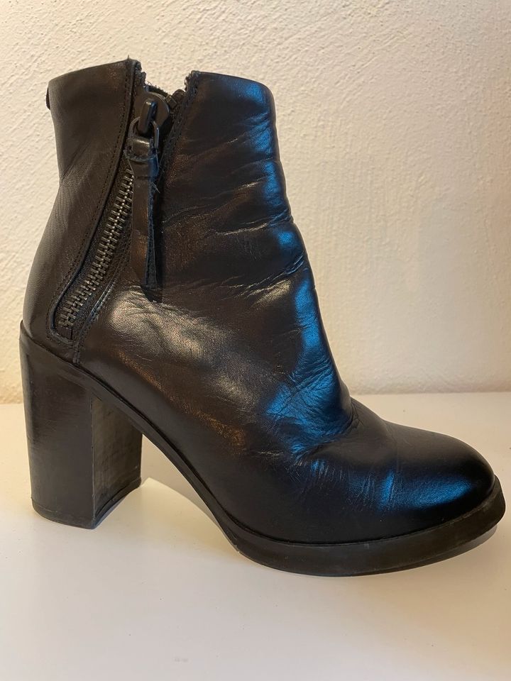 Stiefeletten, Leder, schwarz, Gr. 37, Kultlabel royal republiq in Karlsruhe