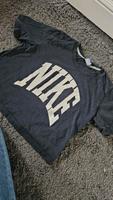 Nike Shirt M Neuwertig Crop Schleswig-Holstein - Kiel Vorschau