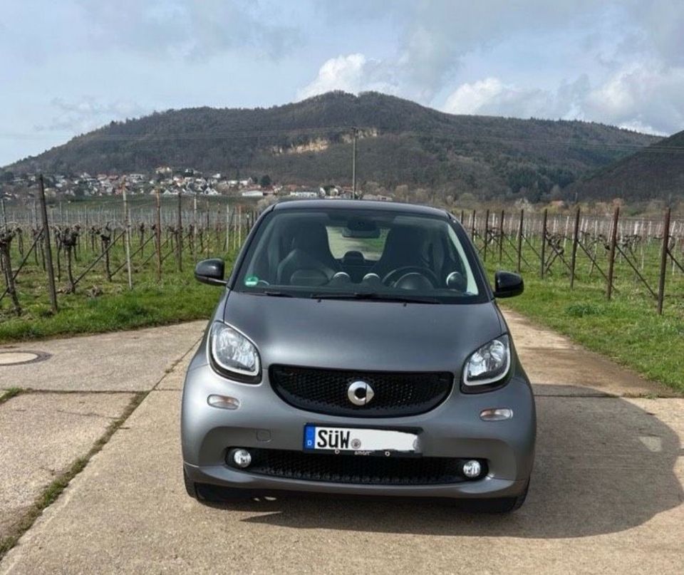 Smart Fortwo  Prime 451 66kw  Navi,Leder,Kamera, Panorama Dach… in Gleisweiler