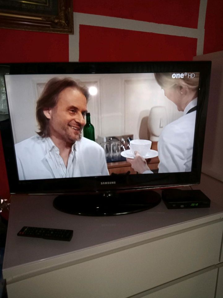 Samsung TV 32 Zoll in Bad Staffelstein