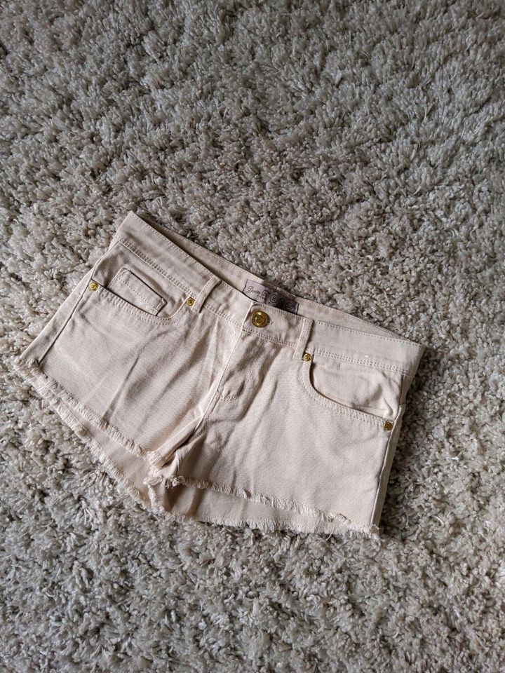 Jeans Shorts beige, Gr 34, wie neu in Karlstadt