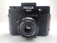Holga Kamera 120 S , mit Manual und Trageriemen und Obj.Deckel in Bayern - Eichenau Vorschau