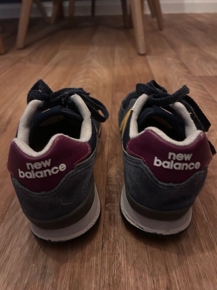 New Balance Gr.5 37,5 Kinderschuhe Sportschuhe in Berlin