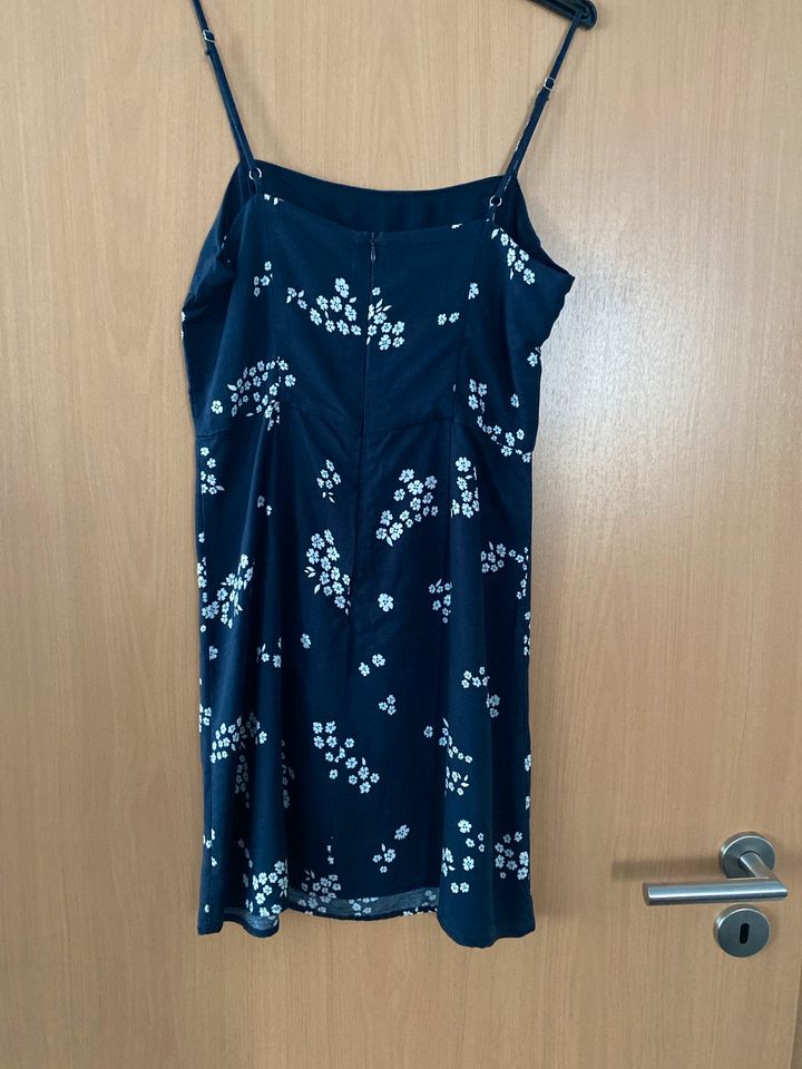 Kleid von Benetton Gr. S! in Gelsenkirchen