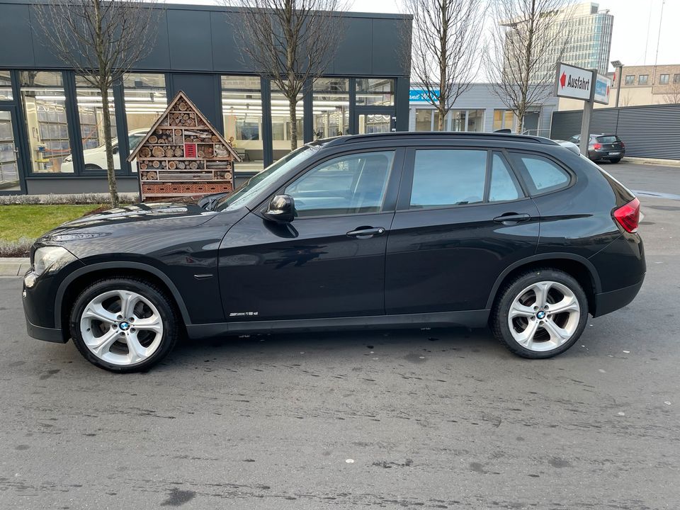 BMW X1 Navi-Xenon-Standheizung-Automatik in Köln