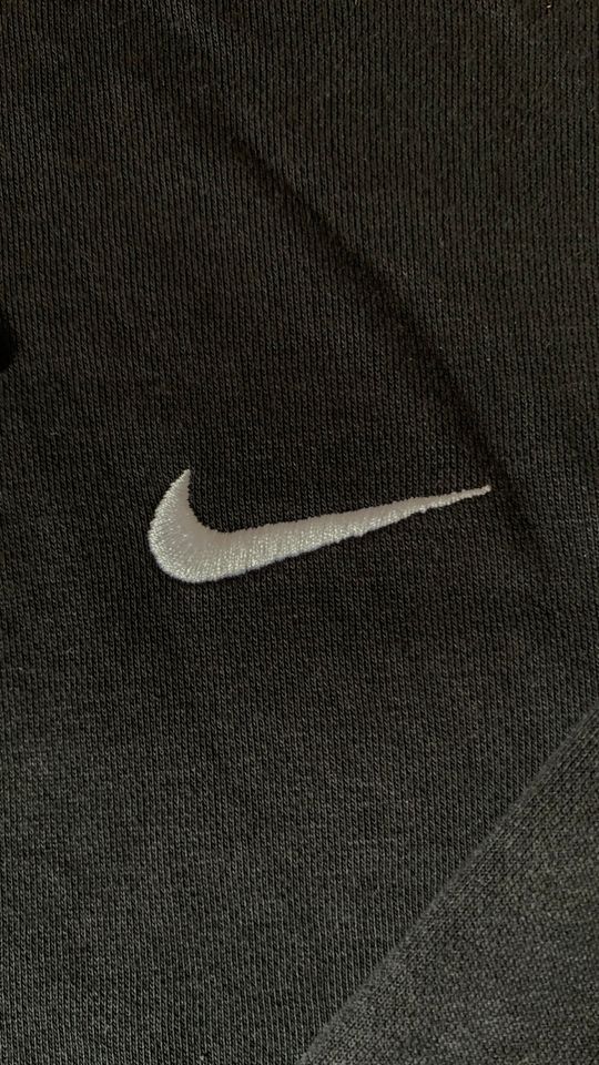Nike  hoodie M in Kinderhaus