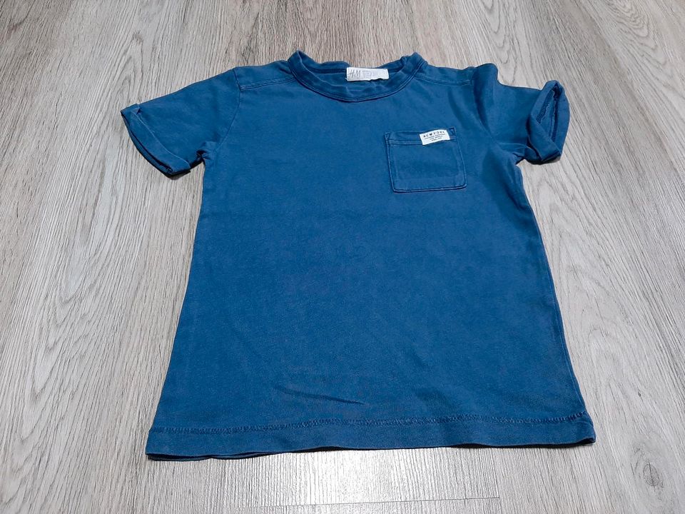 Blaues T-Shirt in Größe 98/104 von H&M in Bartenshagen-Parkentin