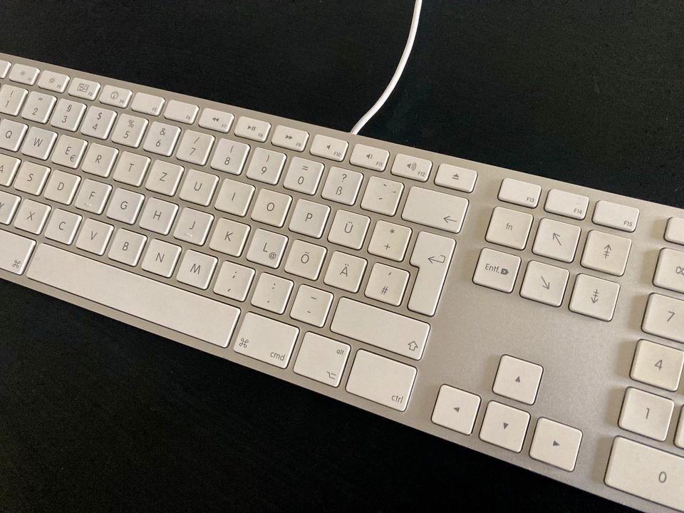 Apple Magic Keyboard Tastatur Deutsch 2 Tasten defekt USB in Unterschleißheim