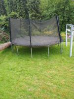 Trampolin Durchmesser 4 Meter zu verschenken. Nordrhein-Westfalen - Velbert Vorschau