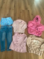 Kleiderpaket Mädchen Gr 92 Hose Langarmshirt Jacke Pullover Nordrhein-Westfalen - Herford Vorschau