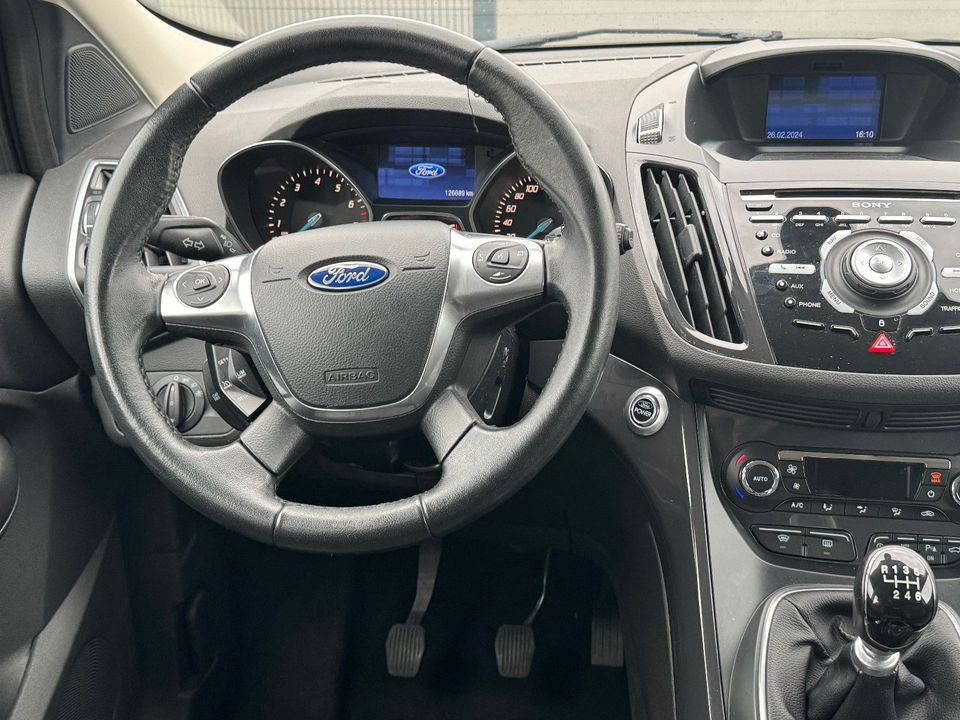 Ford Kuga Titanium in Olfen