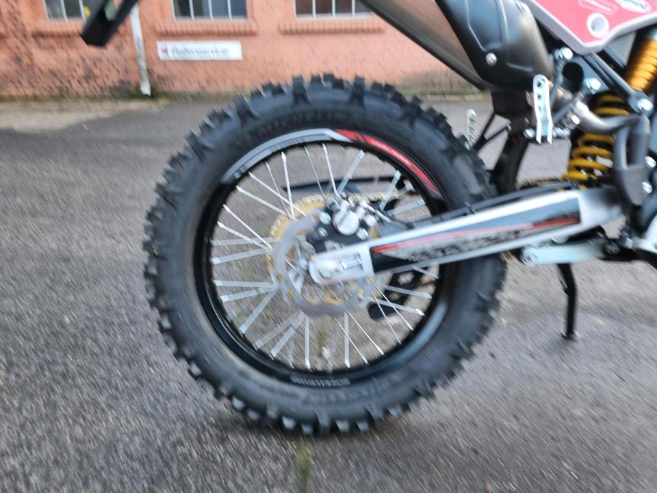 Rieju Marathon Pro 125i CROSS LC Euro5 MODELL 2024 NEU SOFORT in Wermelskirchen