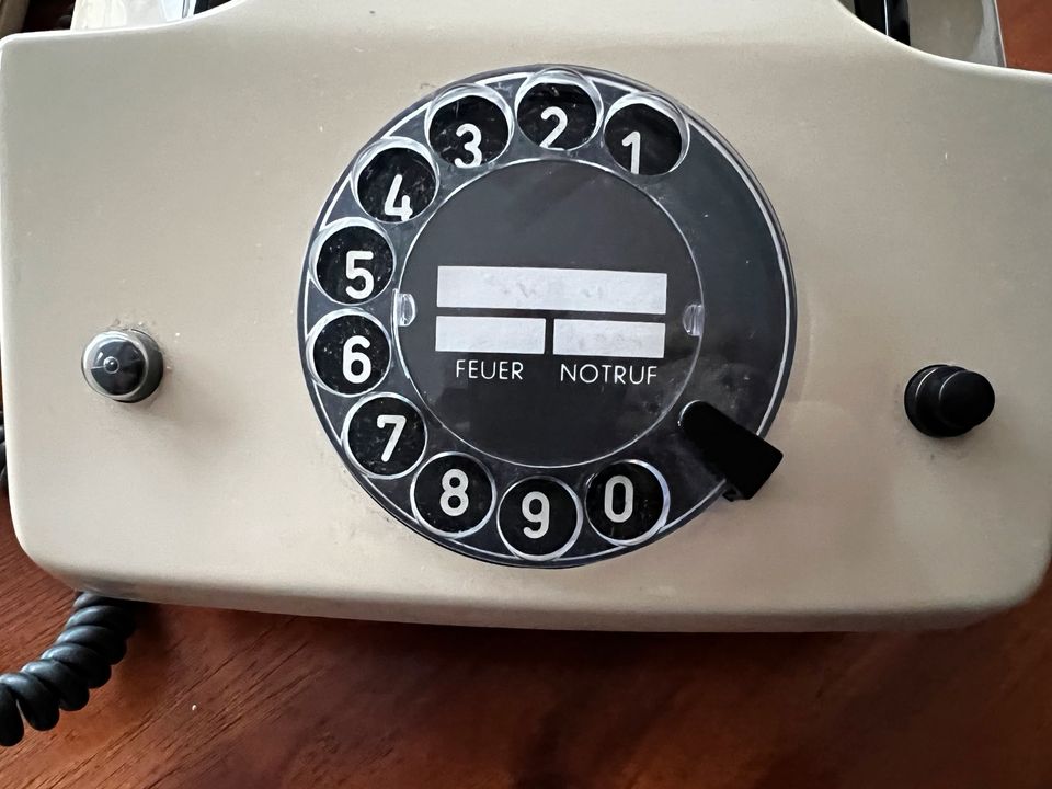 Nostalgie Wählscheibentelefon beige FeTAp 796-1, in Crailsheim