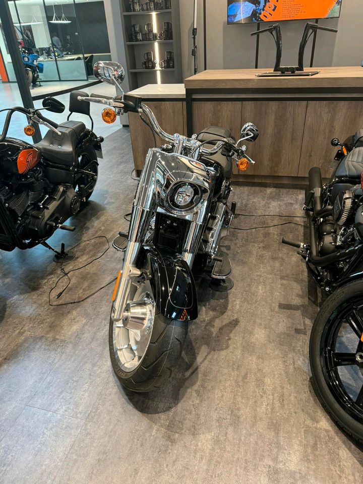 Harley Davidson Fat Boy FLFBS (Neufahrzeug) in Lahntal