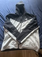 Nike Tech-Fleece Jacke und Hose schwarz/grau XXL München - Pasing-Obermenzing Vorschau