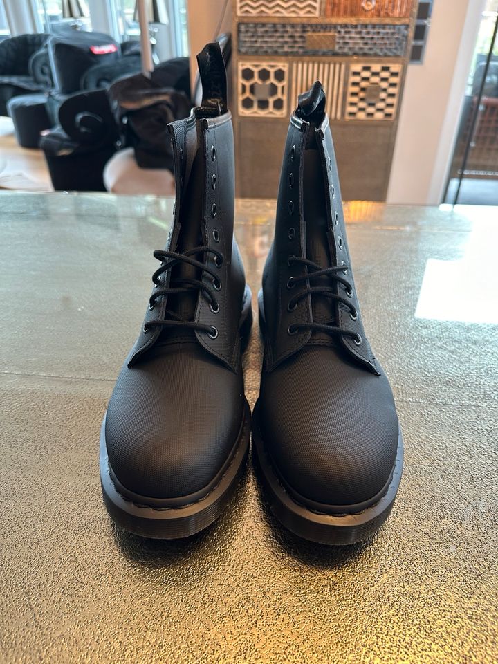 Neue Dr Martens 1460 Gr43 mit Box (coole Lederstruktur) in Wadgassen