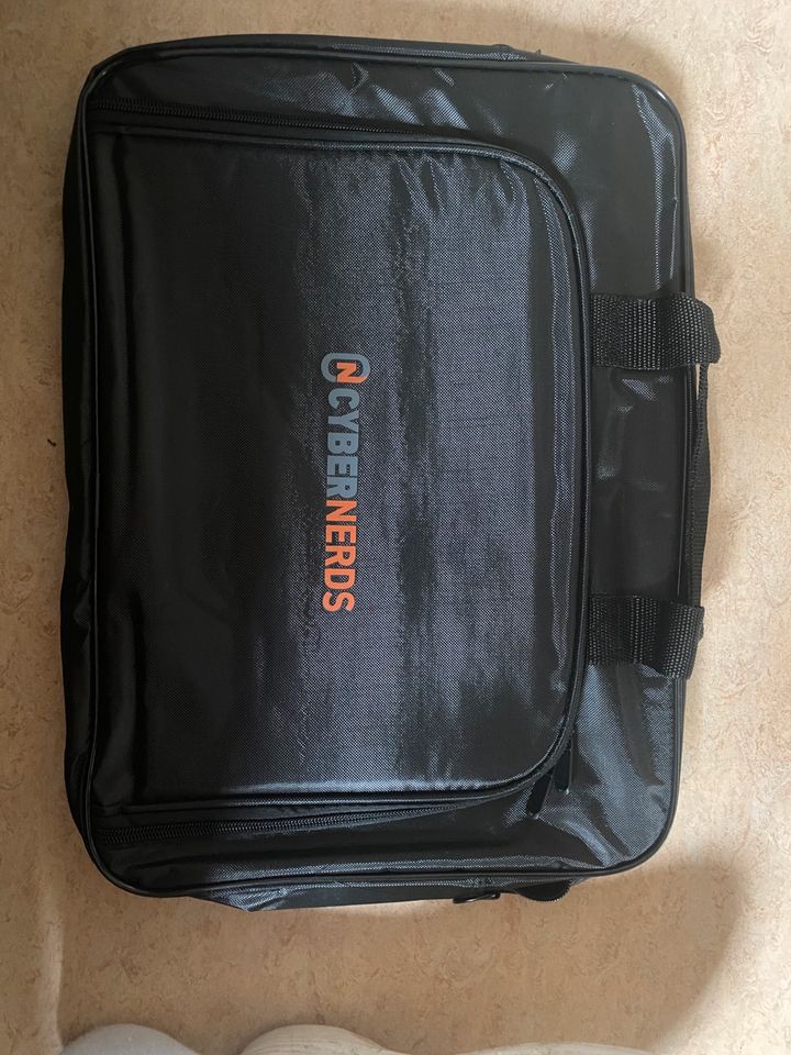 Laptoptasche bis 15,6 Zoll in Fellbach