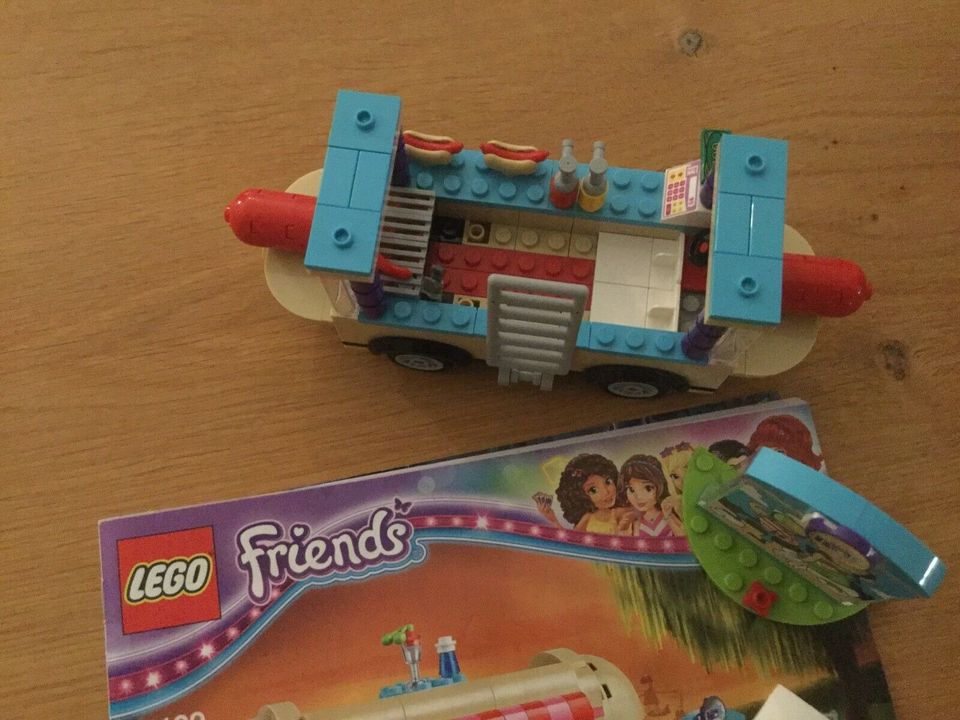 Lego Friends Hot Dog Stand in Zweihausen