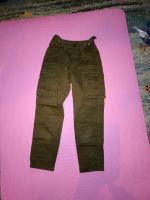 Bershka-Hose, oliv, Gr. 36 Hessen - Grävenwiesbach Vorschau