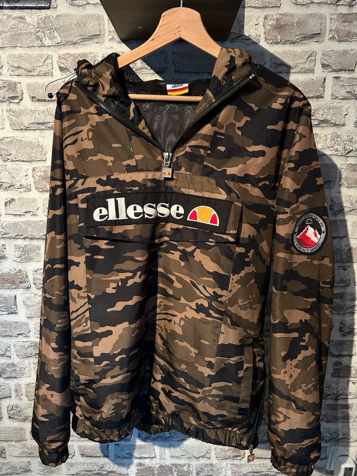 ellesse Windjacke/ Windbreaker M vintage in Gersdorf