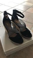 Tamaris Keilabsatz Sandalen Gr. 40 Nordrhein-Westfalen - Wipperfürth Vorschau
