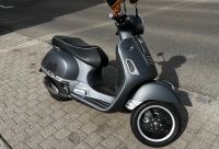 VESPA 300 GTS I.E. Super Sport grau matt Baden-Württemberg - Albstadt Vorschau