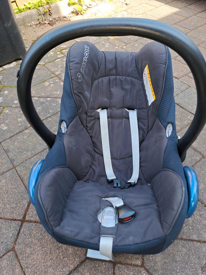 Maxicosi Kindersitzschale mit Autohalterung (Isofix) in Meckenheim