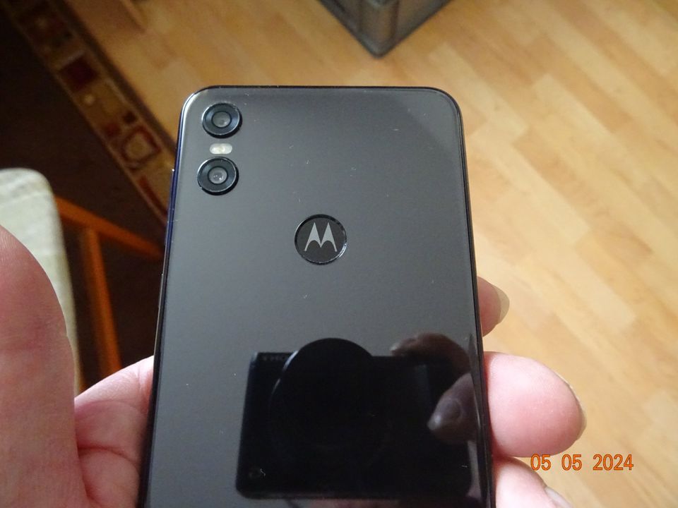 1 Motorola-One-Smartphone gebr., siehe Beschreibung u.Bilder in Bad Doberan