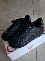 NEU GUESS Sneaker Gr.39 Nordrhein-Westfalen - Erkelenz Vorschau