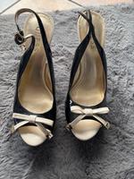Weiß-schwarze High-heels von Guess Nordrhein-Westfalen - Siegen Vorschau
