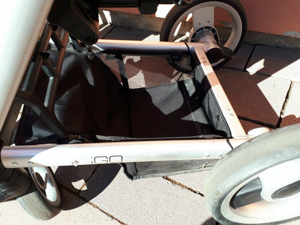 Mutsy iGO Urban Nomad Kinderwagen Wanne/Buggy Vollausstattung + in Erlangen