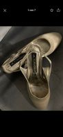 Victoria Delef Satin Riemchen-Pumps gold-camel Gr.39 Hessen - Grünberg Vorschau