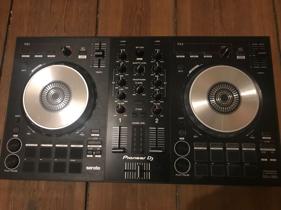 Pioneer DDJ-SB3 Controller in Berlin