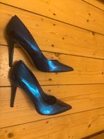 Neu hoch moderne Lackpumps von Guess in Gr 41 Thüringen - Gotha Vorschau