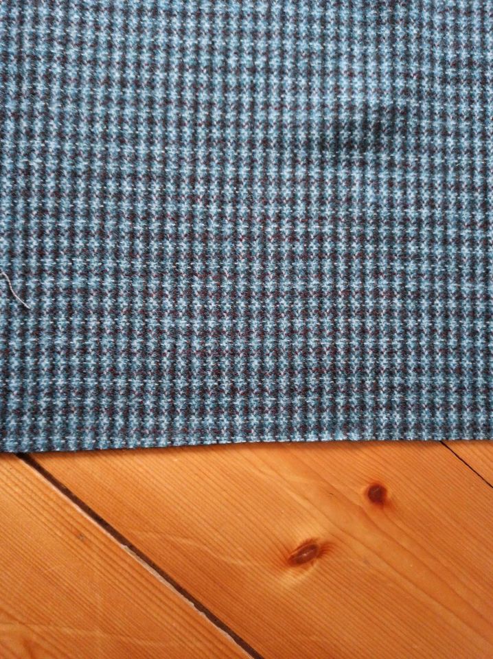 Tweed Wollstoff Textil Nähen Stoff Kariert Schottenkaro neu in Nürtingen