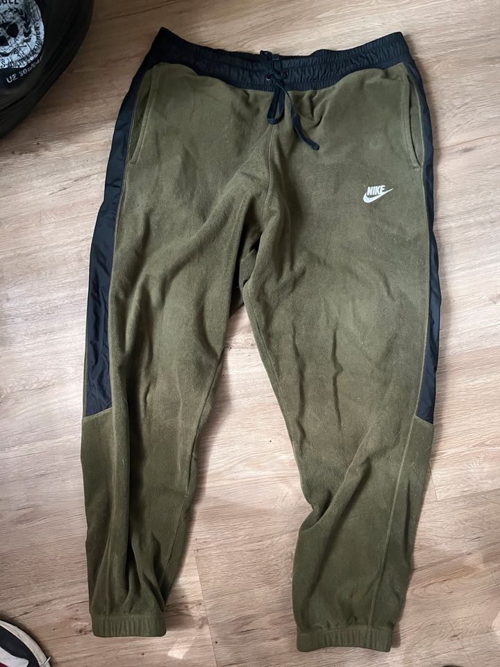 Nike Hose in grün, XL in Hamburg