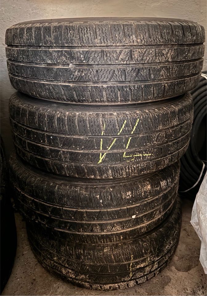 Winterreifen Pirelli 205/65 R15C in Linsengericht