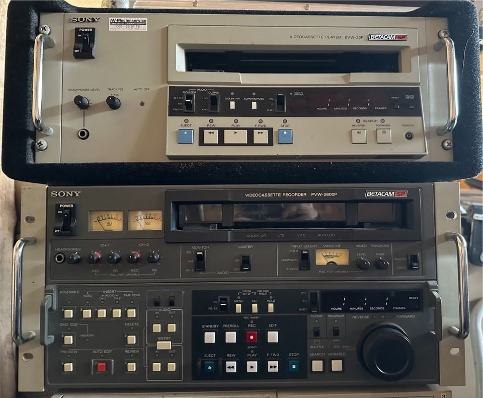 SONY BVW 22P & PVW 2800P Videocassette Player Recorder in Frankfurt am Main