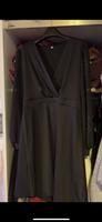 Kleid von H&M NEU Niedersachsen - Großheide Vorschau