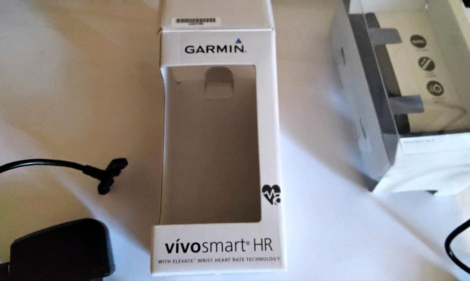 Hochwertige Fitness Uhr garmin vivo blau in Stemwede