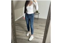 Skinny Jeans in Blau - S 36 - Top - blaue enge Hose - Röhrenjeans Niedersachsen - Osnabrück Vorschau