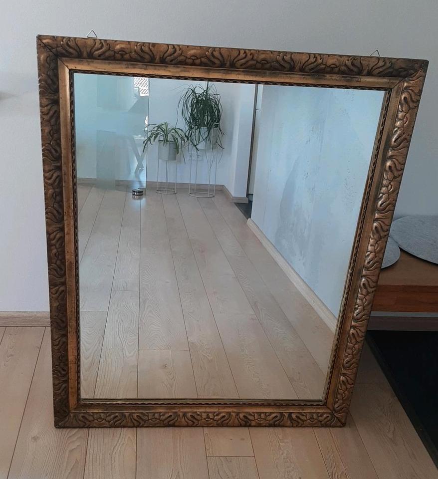 Großer Spiegel  Antik Vintage 101 x 84,5 cm / Wandspiegel gold in Sinzheim