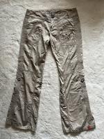 Esprit Hose Play Größe 34 Short beige Berlin - Zehlendorf Vorschau