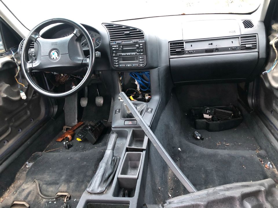 Bmw e36 Limousine schlachtfest Ausschnitte Karosserie in Markranstädt