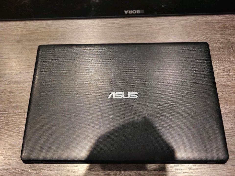 Asus Laptop in Chemnitz