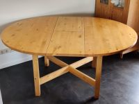 Tisch aus Echtholz - rund, stabil, ausziehbar, zerlegbar Hessen - Darmstadt Vorschau