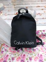 Calvin Klein Rucksack schwarz sehr gut Kr. München - Oberhaching Vorschau