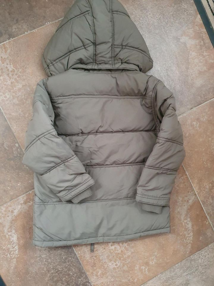 Winterjacke H&M Gr.. 116 in Twistringen